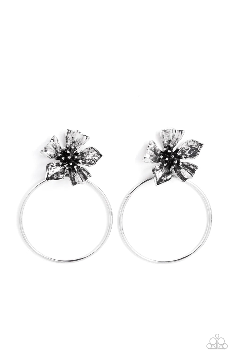 Buttercup Bliss Post Earrings - WHITE